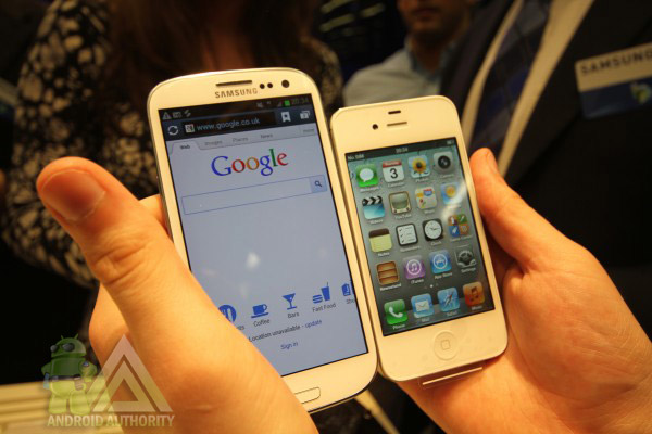 iphone-vs-samsung-galaxy-s3.jpg