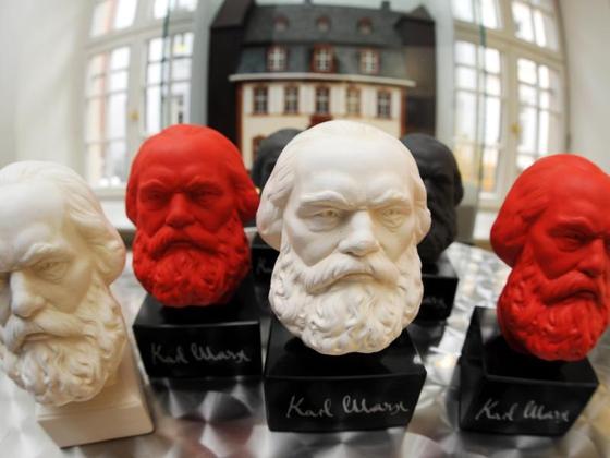 Kinder-Kluger-Kopf-mit-vielen-Ideen-Karl-Marx1_image_630_420f.jpg